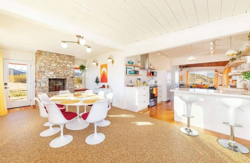 Yucca Valley House | Starship Aurora 5-Acres, Hot Tub, Game Room!