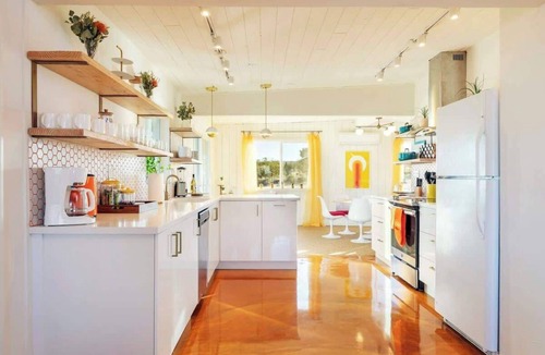 Yucca Valley House | Starship Aurora 5-Acres, Hot Tub, Game Room!