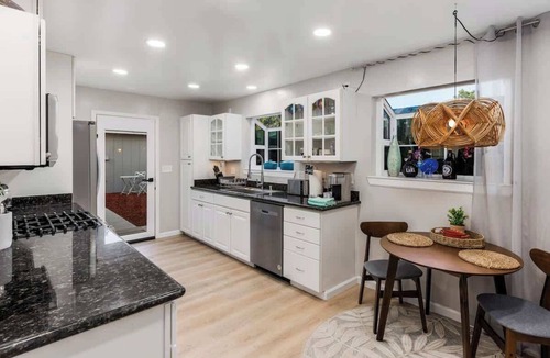 Larkfield-Wikiup House | Station House