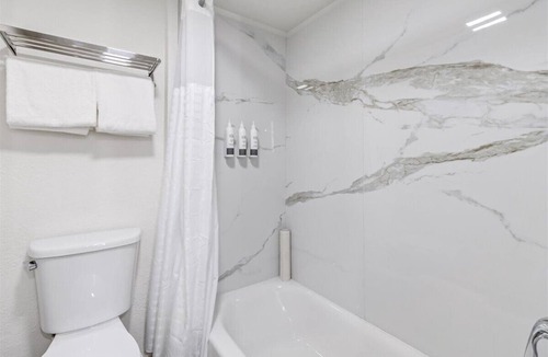 Salinas Hotel | Steinbeck Lodge