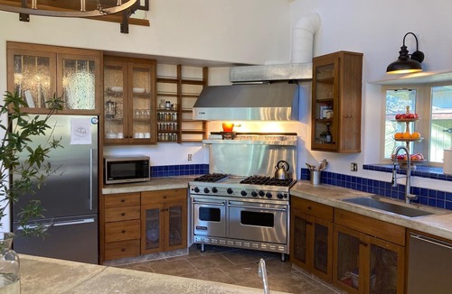 Willits House | Stellar Jay Valley oasis with views and pool!