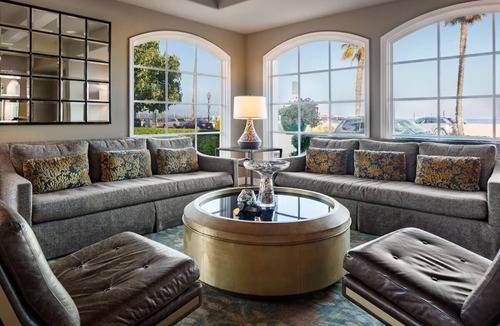 West Beach Hotel | Steps from the Beach! Relaxing Queen Stay w/Coastal Courtyards, Bikes & Pool!