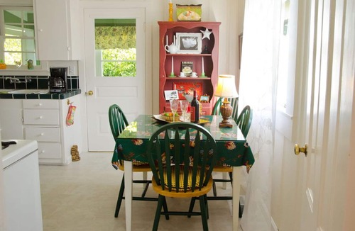 Pacific Grove Cottage | Steps to ocean. Across the street from the Municipal Golf Course. License 0020