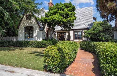 Crown Point House | Storybook Beach House 2 blocks from the Beach or Mission Bay with Pool & Hot tub