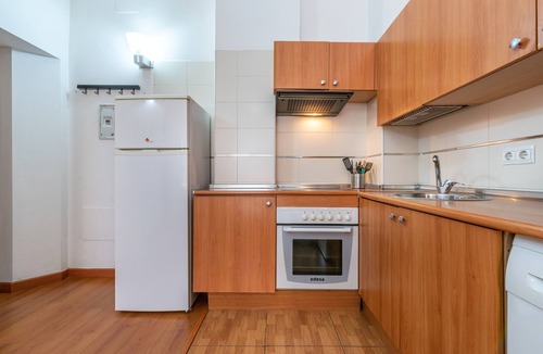 El Ejido Apartment | Studio Apartment “Centro Histórico” in Centre of Málaga with Wi-Fi & Balcony