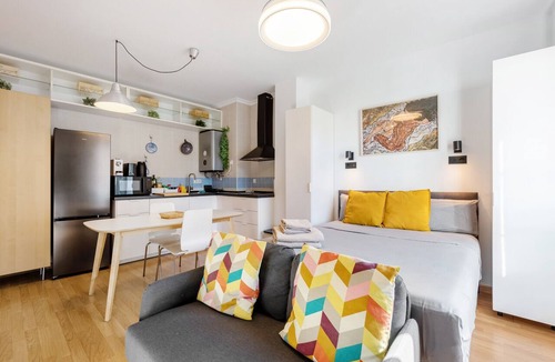 La Goleta Apartment | Studio Apartment 'La Casa De La Muralla' with Balcony, Wi-Fi and Air Conditioning