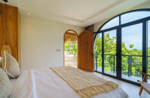 Jimbaran Villa | Stunning 3BR Villa Rooftop Pool 3min to Beach Balangan