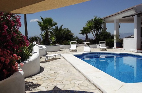 Canillas de Aceituno Villa | Stunning Contemporary Style Andalusian Villa with Private Pool .Sleeps 8