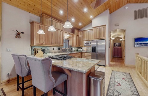 Sierra Tract House | Stunning Large Custom Family Home with Fireplace, Hot tub, Yard, & Views!
