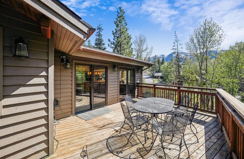 Alpine Meadows House | Stunning Peak Views-Spacious Bear Creek 4Bdrm Home