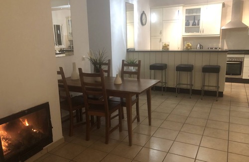 Competa Villa | Stunning villa 3 beds 2 bathrooms, sea and Mountain View’s, AIRCON & WIFI .