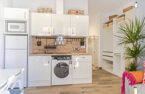 El Morche Apartment | Style, Comfort, and Beach 50m from the Sea