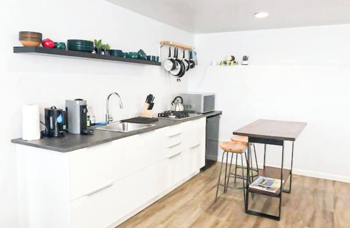 Ladera Heights Apartment | Stylish LA Studio, Steps from SoFi & LAX - SH3 - LAD