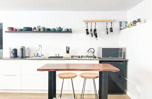 Ladera Heights Apartment | Stylish LA Studio, Steps from SoFi & LAX - SH3 - LAD