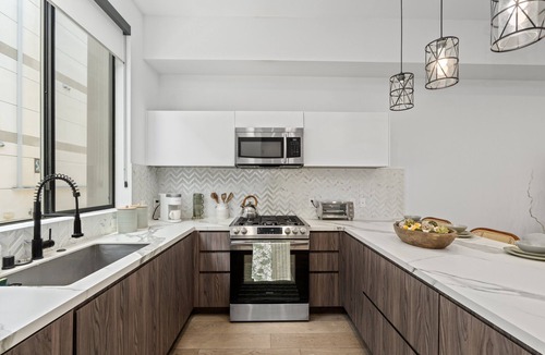 Hollywood House | Stylish vacation home in heart of Hollywood