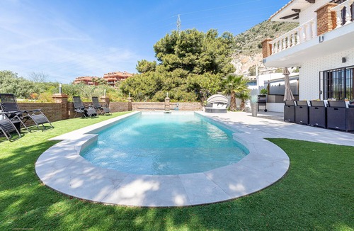 Benalmadena Villa | Stylish Villa in Benalmadena for 10 people