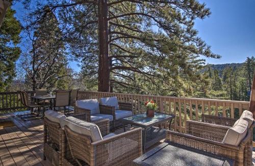 Twin Peaks House | ‘Sugar Bear Lodge’ w/Game Room - 5 Mi to Village!