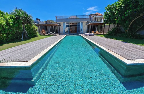 Purwakerti Villa | Sukawati Beachfront 2BDR Villa Sahadewa Private Pool Equipped Kitchen Free Wifi