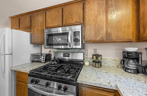 Summit Estates House | Summit X-ross Roads - Walk to Snow Summit, Fireplace, Deck, Barbecue