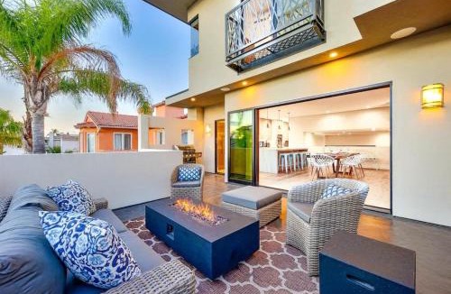 Village of La Jolla House | Sunny Shores