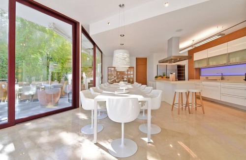 Nueva Andalucia Villa | Super modern villa with fantastic views
