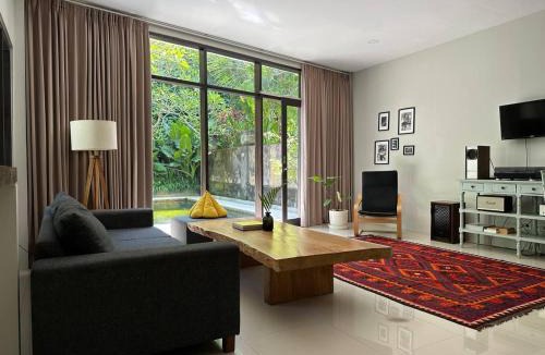 West Selemadeg Villa | Surf House Santai Villa Balian
