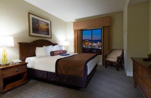 Las Vegas Resort | Tahiti Village Resort & Spa