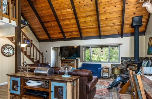 Groveland Cabin | The Comfy Cabin - Solar Powered and Handicap Friendly Amenities Make the Comfy Cabin the Perfect Place for your Yosemite Getaway by RedAwning