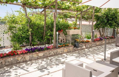 San Lazzaro House | The Courtyard/House 1 Bedroom