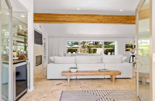 Deepwell Estates House | The Dean - Modern Zen Retreat in Deepwell