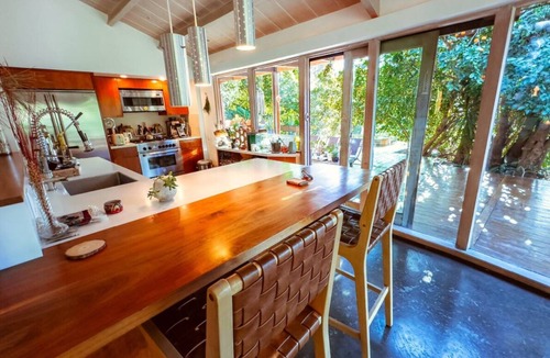 Beverly Glen Villa | The Lillypad: A Unique Picturesque Treehouse in the Mountains of Beverly Hills