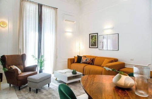 Montecalvario Apartment | The Marble House Luxury Apartment in Naples