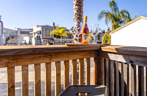 Avila Beach Apartment | The Palm House | Pet Friendly King Studio