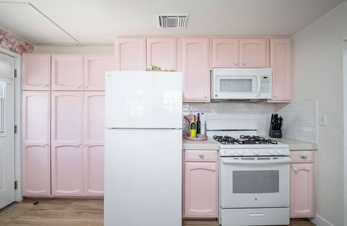 El Centro House | " The Petunia" Perfect 2-bedroom house with AC centrally located in El Centro