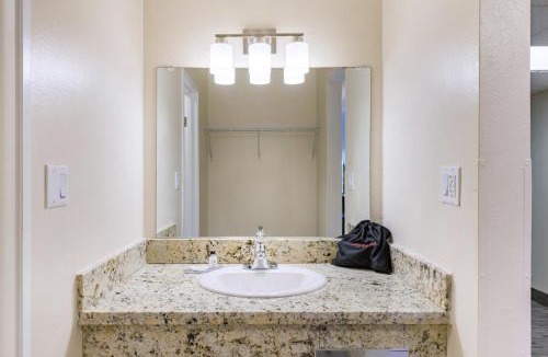 Vallejo Hotel | The Prime Suites, Vallejo - Napa Valley and Six Flags Discovery Kingdom