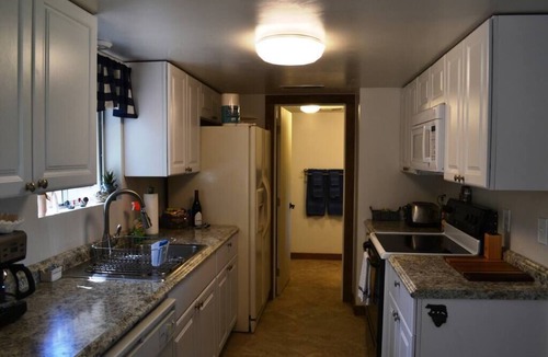 Three Rivers House | The Quail's Nest