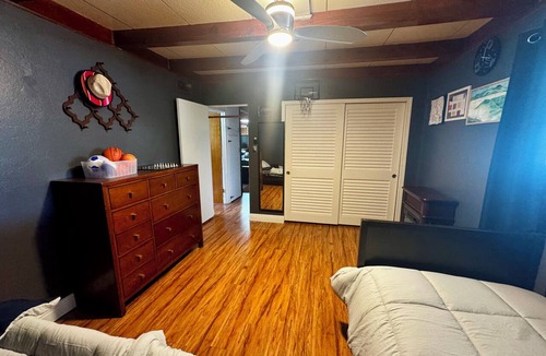 North Auburn House | The Reci Retreat: Pet-friendly 4-bedroom house in Auburn perfect for a getaway