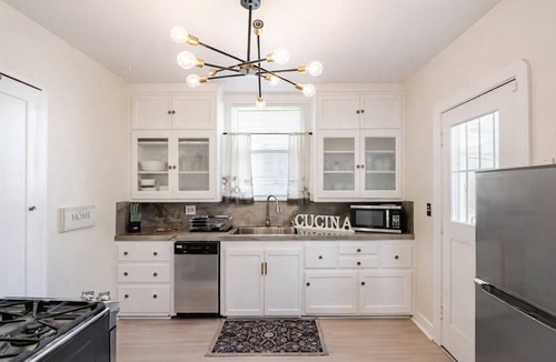 Vallejo House | The Velvet Lounge Luxe 1BR w/King Bed, Walkable Vallejo Gem, Near Napa Valley