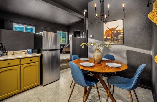 North Ridge House | The Yellow Rose Inn - Your Enchanting Getaway in the Heart of Escondido