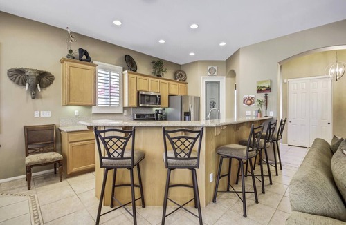 Indio Villa | This is it! 4+3! EV charger, pool/spa, BBQ, bar!