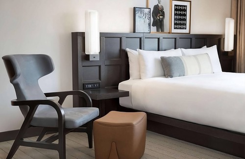 Theater District Hotel | Timeless Elegance in San Francisco's Heart! Spacious Pet-friendly Accommodation!