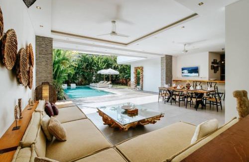 Berawa Villa | Top Rated 4BR Villa just 5 min to Finns Beach Club