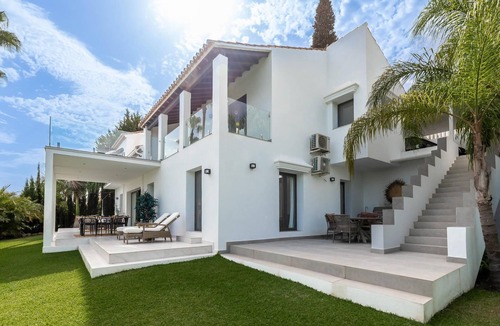 New Golden Mile Villa | Top Renovated 4BDRM Luxury Villa - Frontline Golf