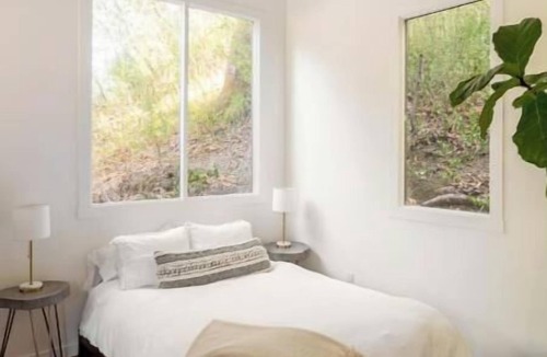 San Anselmo House | Treehouse studio, secluded & chic hiker’s paradise