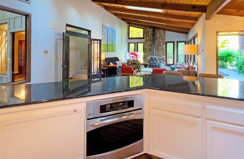 Northwood House | True North: Riverfront 3 Bed 2.5 Bath, Hot Tub, Private Beach, Boats, + Pets OK