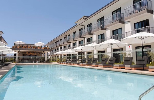 Inglewood House | Two Relaxing Units Ready for Family Stay | Near SoFi Stadium