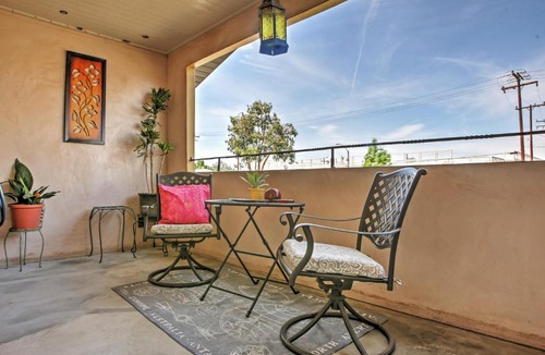 Sutter Villa | Unique Long Beach House w/Patio, Grill & Balcony