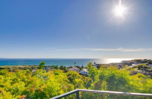 Central Malibu House | Unobstructed View! Stunning Home on Malibu Hilltop