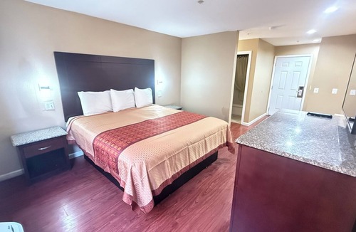 Watsonville Hotel | Valley Inn