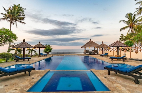 Bukti Villa | Villa Bukti Paradise